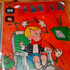 15 Richie Rich comics all sealed in plastic